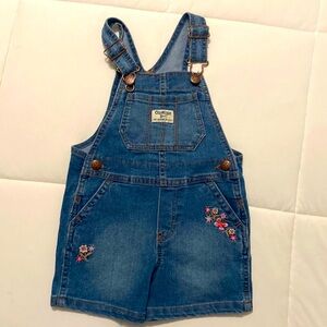 Toddler girl 2T short overalls with flower accents on the front pockets